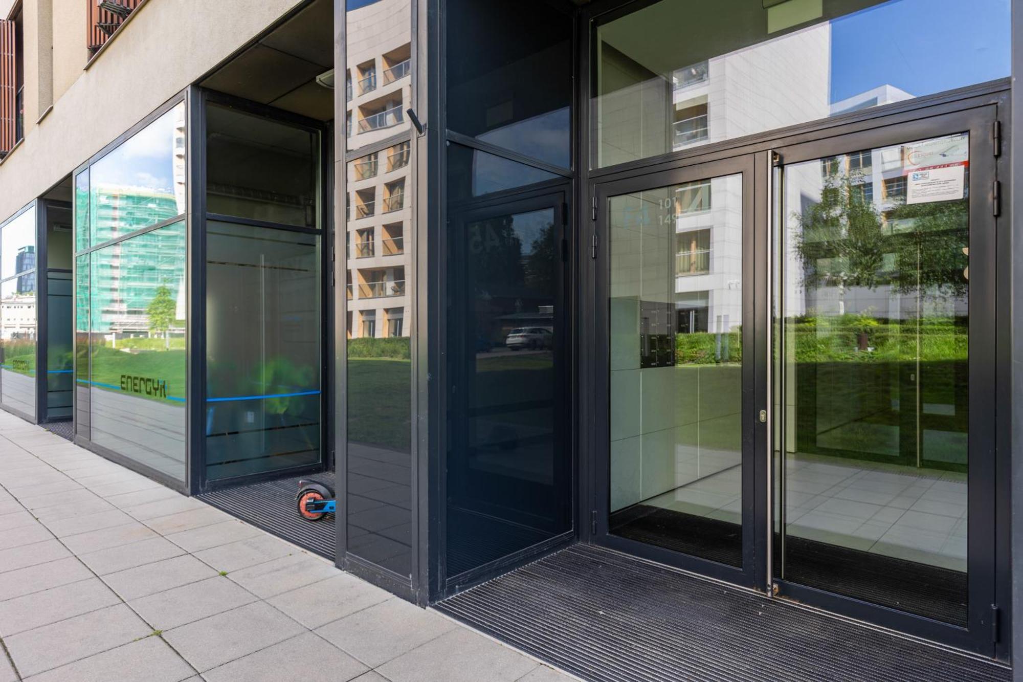 Warsaw Wola Apartment Near Nocny Market By Noclegi Renters Εξωτερικό φωτογραφία